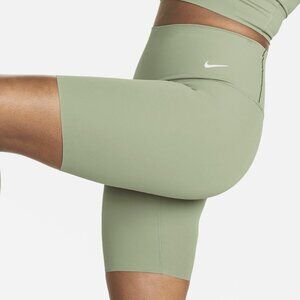 Nike Zenvy 8" biker shorts sage size XS